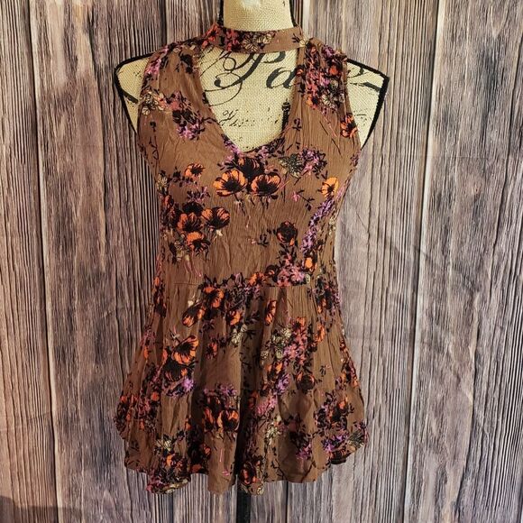 3 for $25 Mossimo Tank - Picture 1 of 11